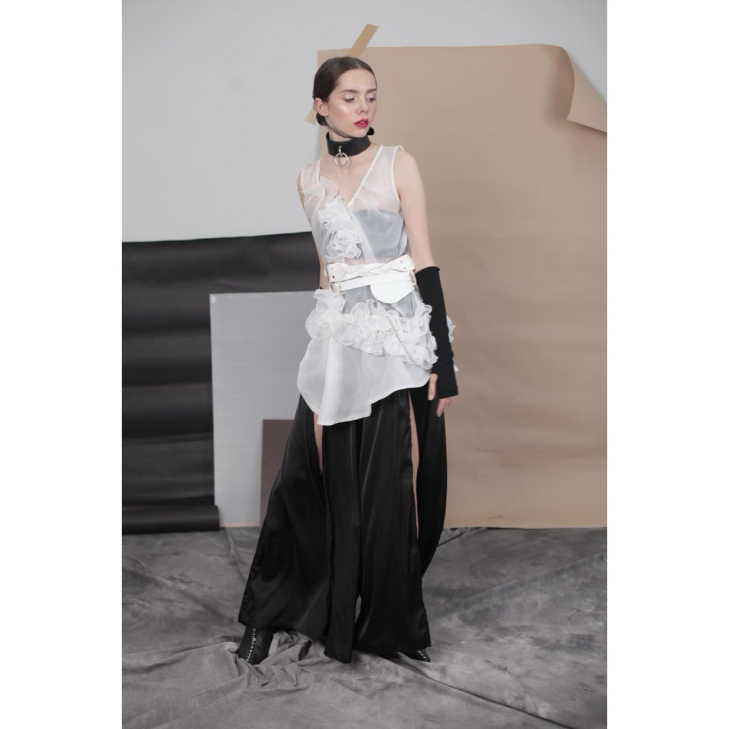 MOOROOAH | TOP RUFFLE ORGANZA WHITE | ATASAN TOP RUFFLE ORGANZA WHITE