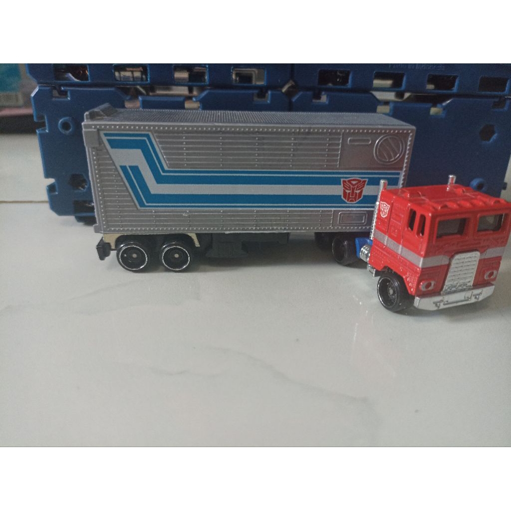 hotwheels Transformers truk trailer Optimus