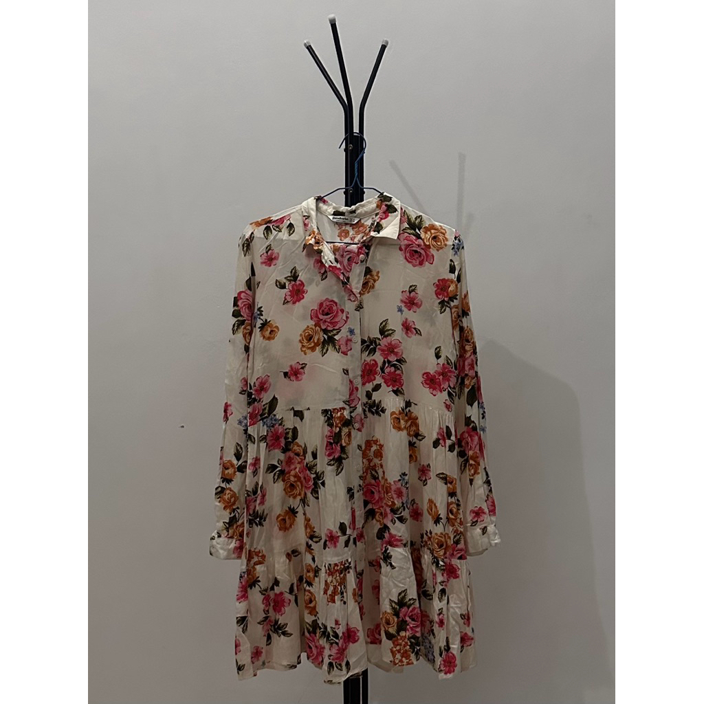 Blouse Kemeja Kantor Kuliah Top Shirt Stradivarius