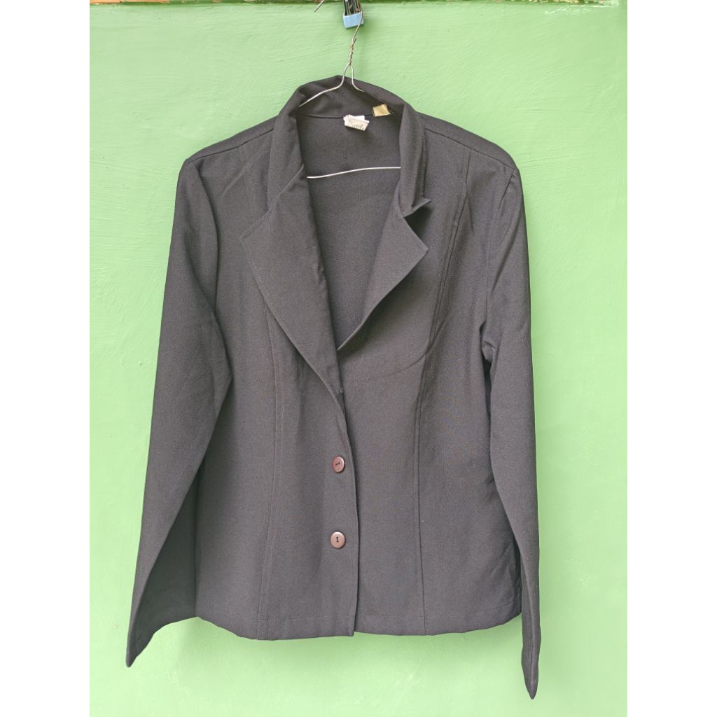 preloved jas blazer hitam wanita brand TARGET