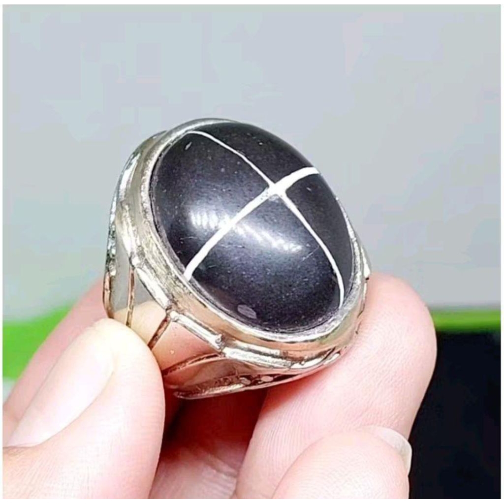cincin batu jasper tapak jalak /hitam garis putih