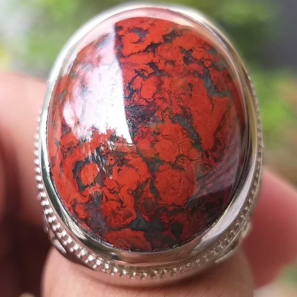 Batu Akik Badar Besi Merah Asli Motif Mirip Urat Pirus Nempel Magnet Berkarakter Tegas Berwibawa Ist