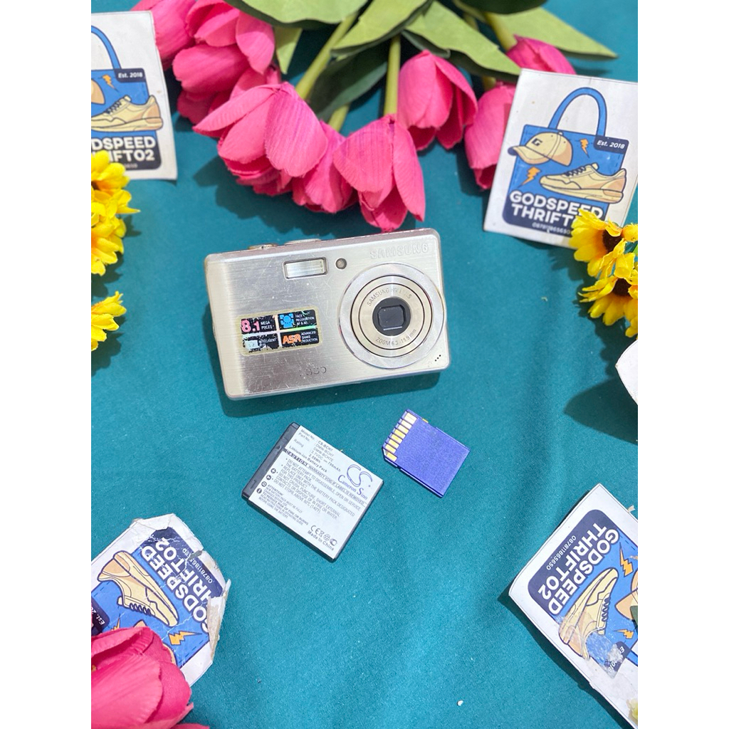 Camera Digital Samsung L830 Silver series 8.1 MegaPixels 5x Optical Zoom (MINUS LCD)