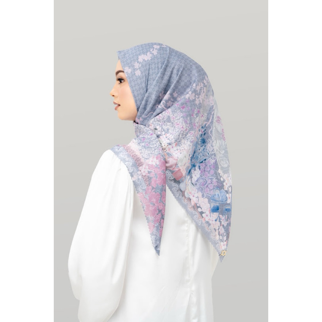 Victoria Scarf by Wearing Klamby [Hijab Motif Segi Empat]