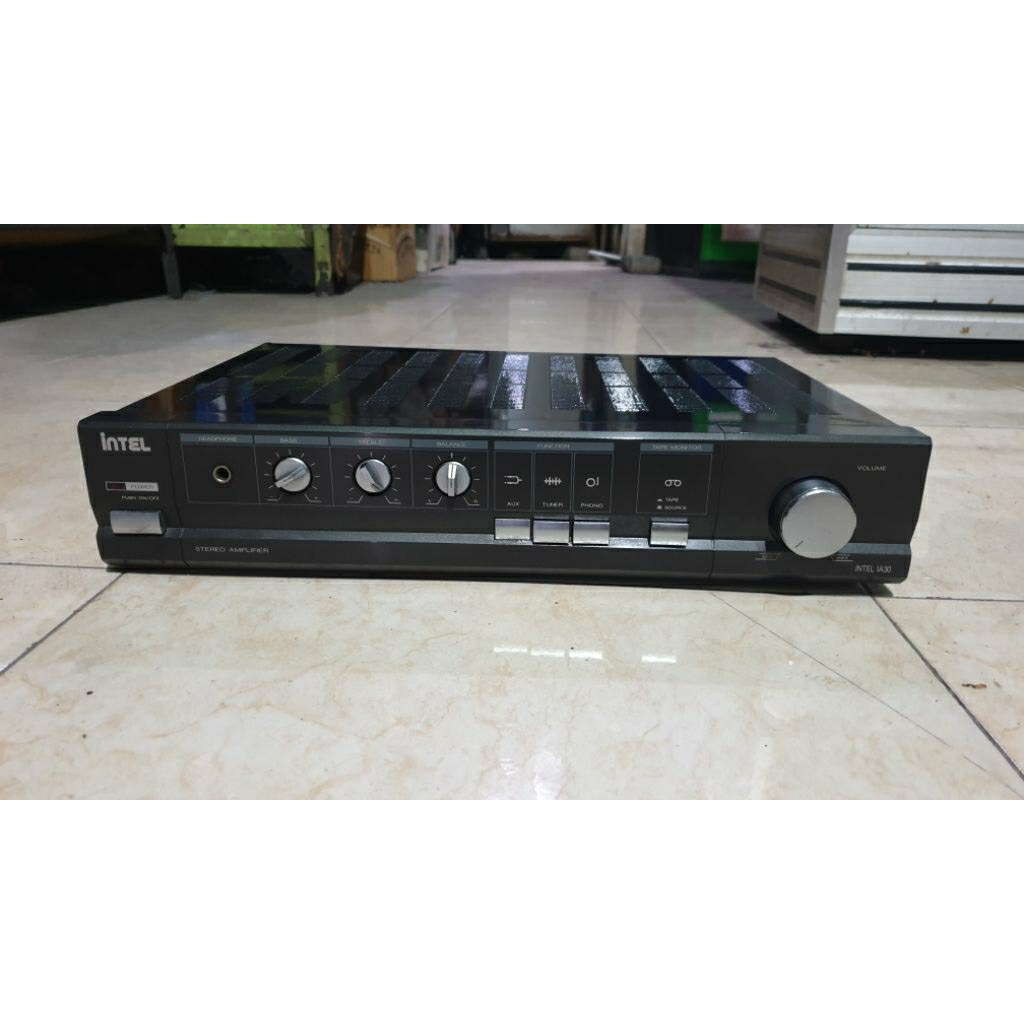 power amplifier vintage stereo intergrated INTEL AI30 second bekas normal siap pakai sudah di tes