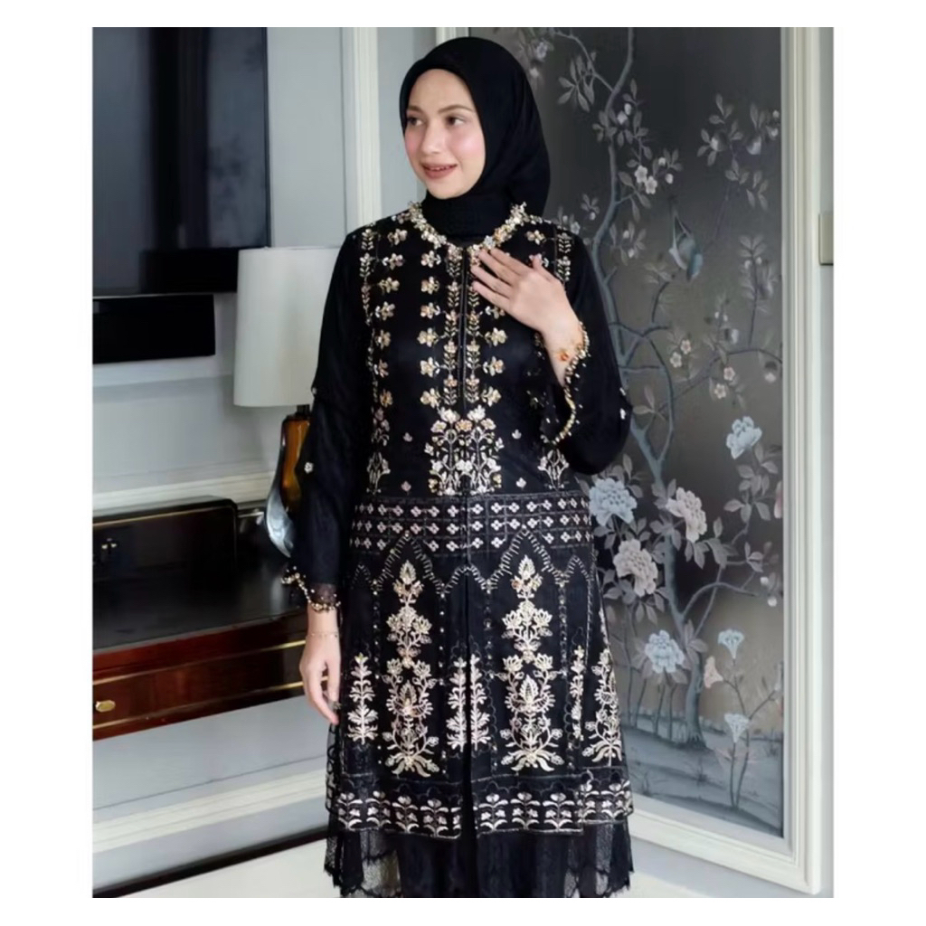 Sarah The Label Ayana Set Series Jet Black S