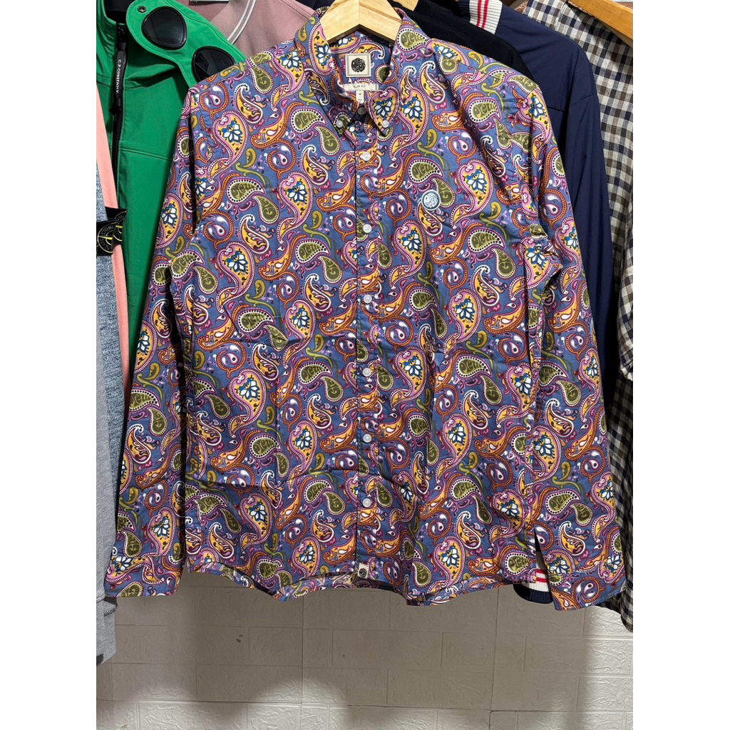 kemeja Pretty Green is