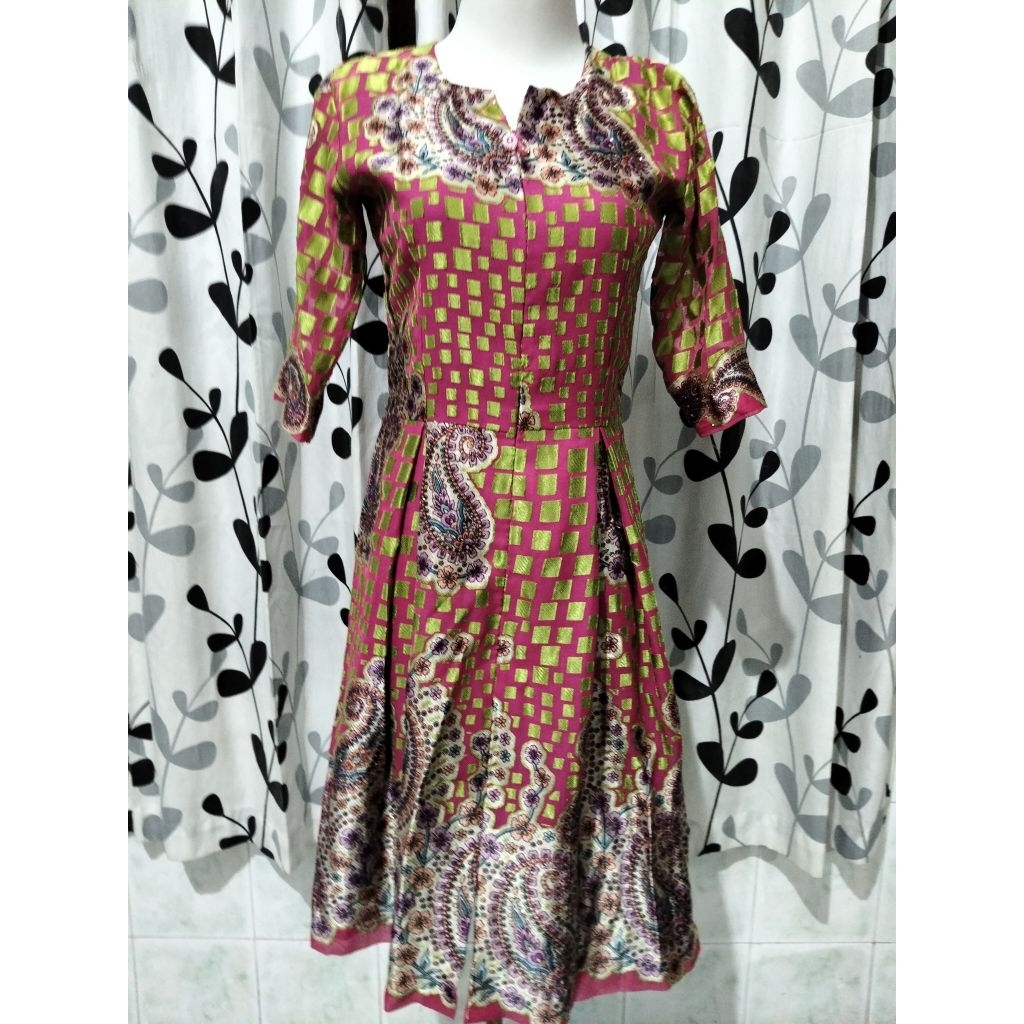 dress hijau pink motif