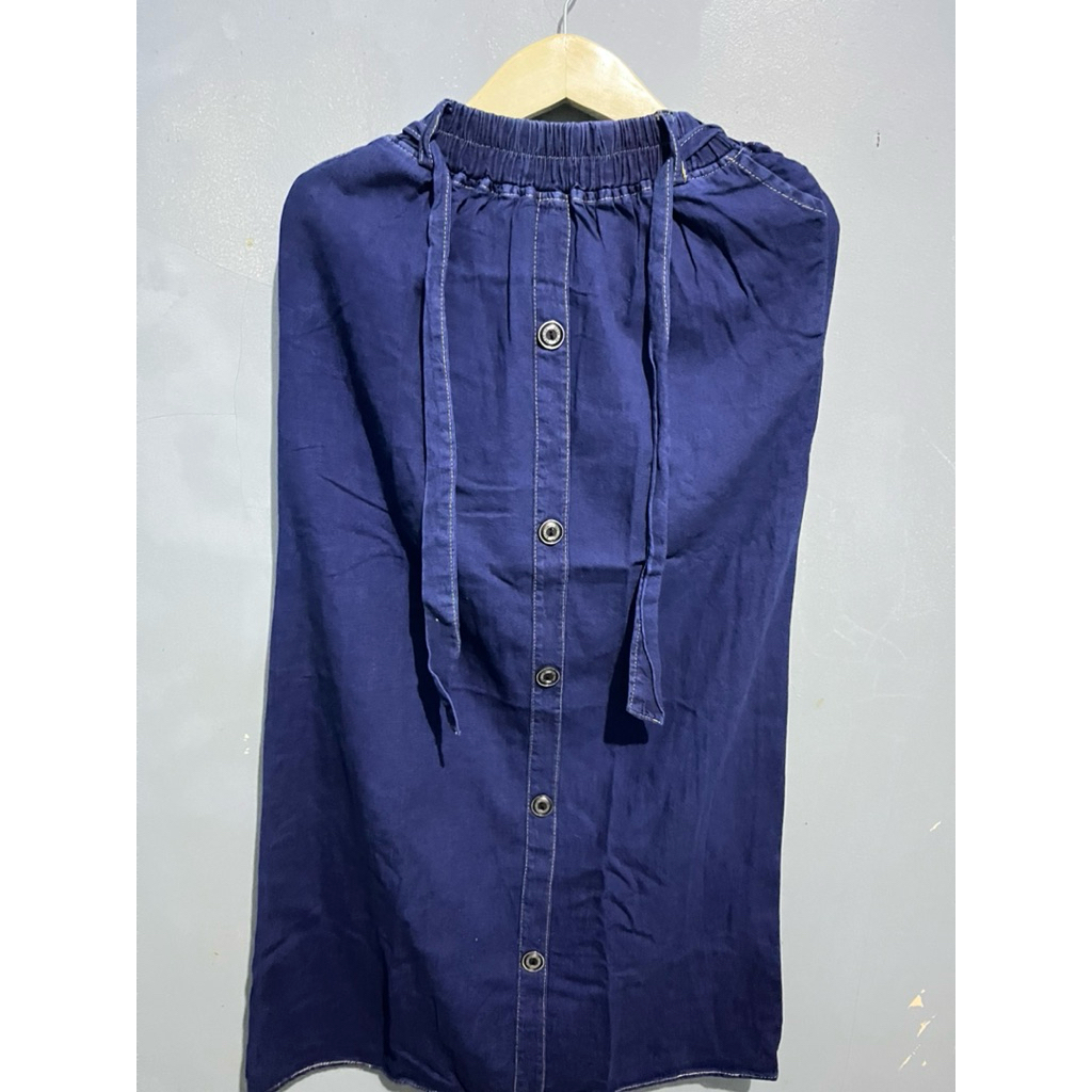Prelove rok levis dan ron plisket kebaya buat kondangan