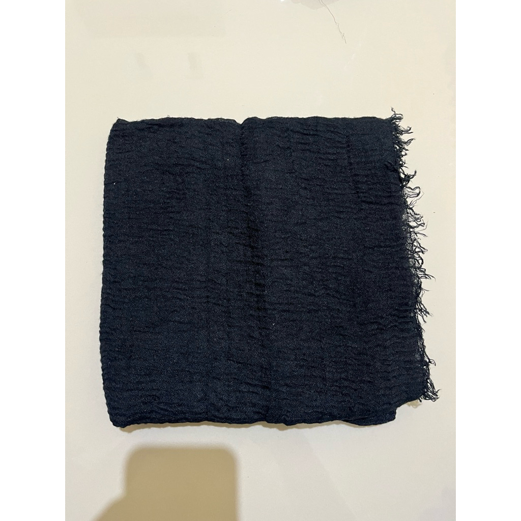 Preloved Pashmina Crinkle Hitam