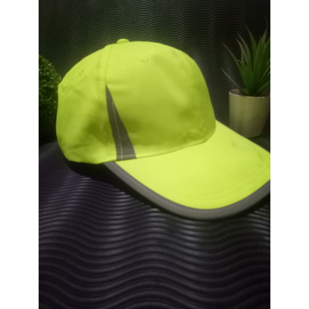 Topi Outdoor / Topi Proyek / Topi Gunung / Topi Bekas / Topi Second / Topi Safety