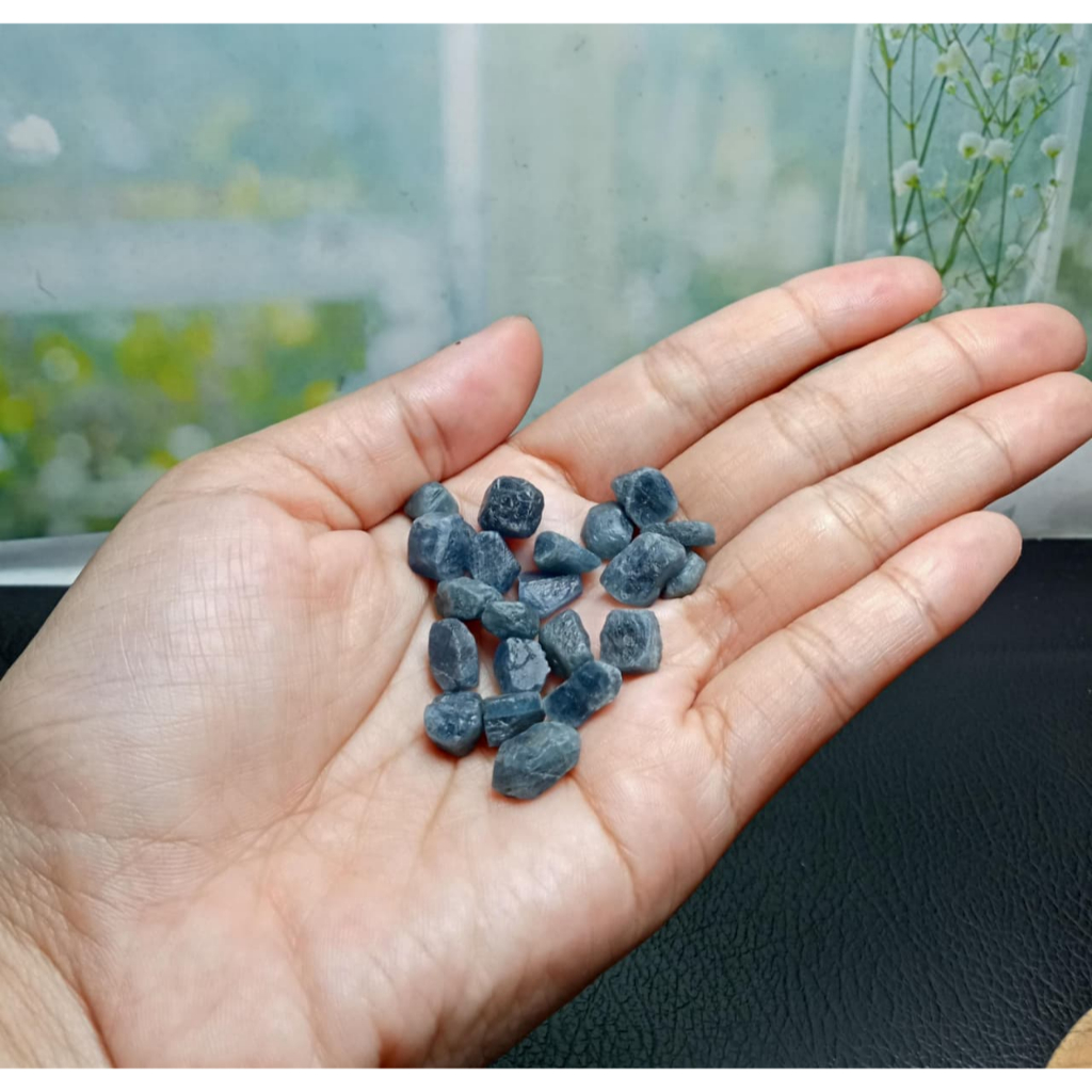 Natural Blue Sapphire rough (5)