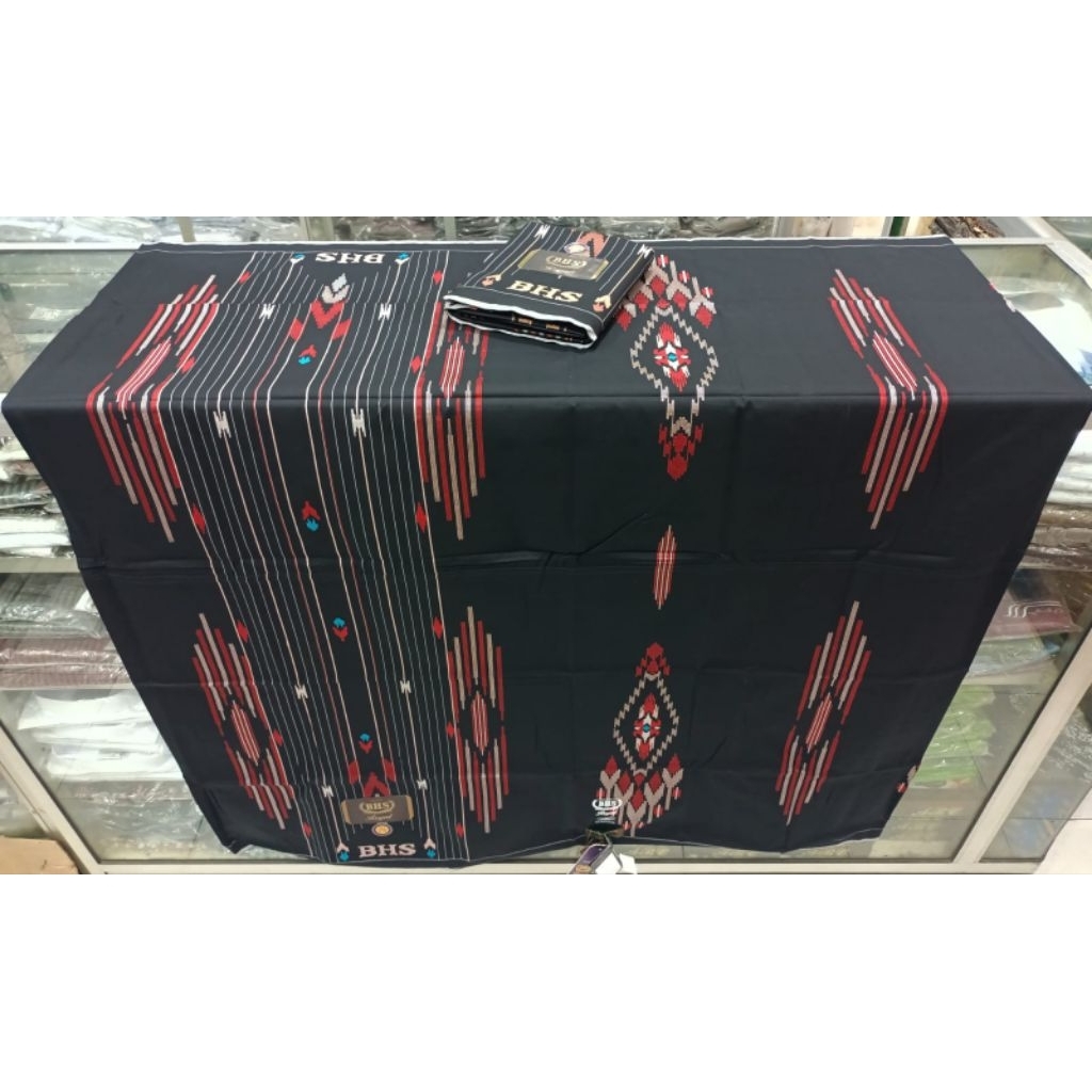 Sarung BHS Royal Gold Motif R62 STB SERIAN HITAM