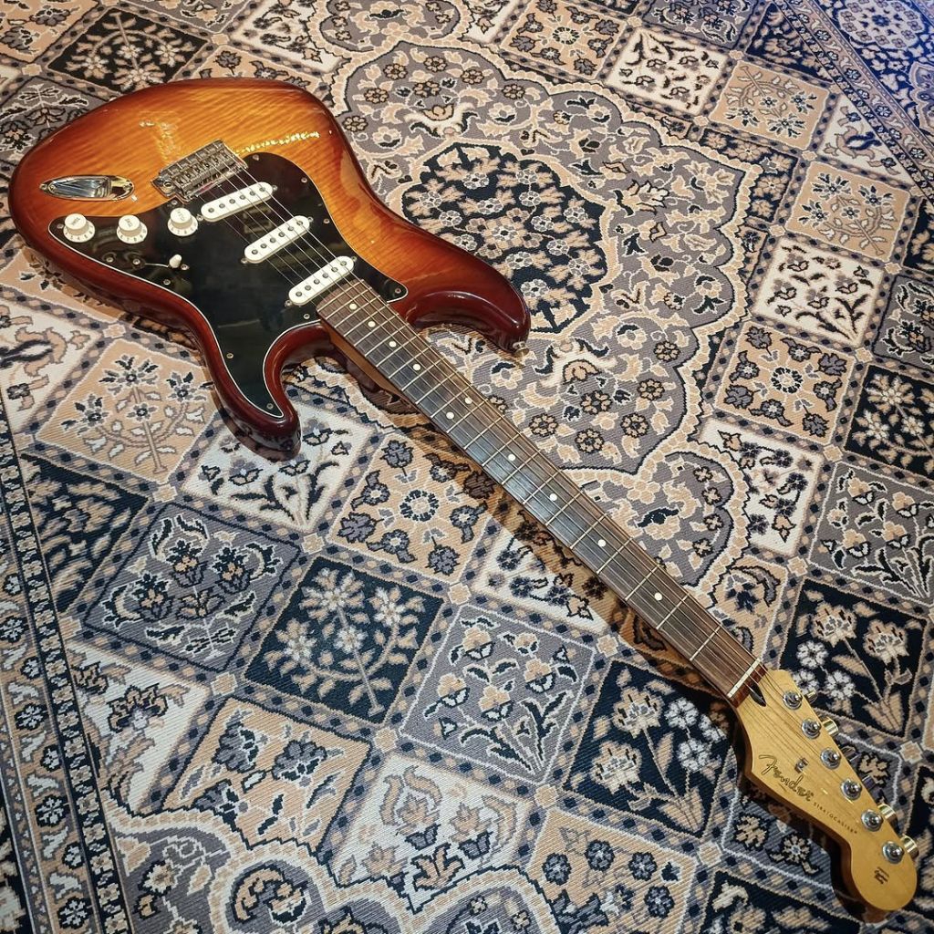 Fender Player Series Stratocaster Plus Top