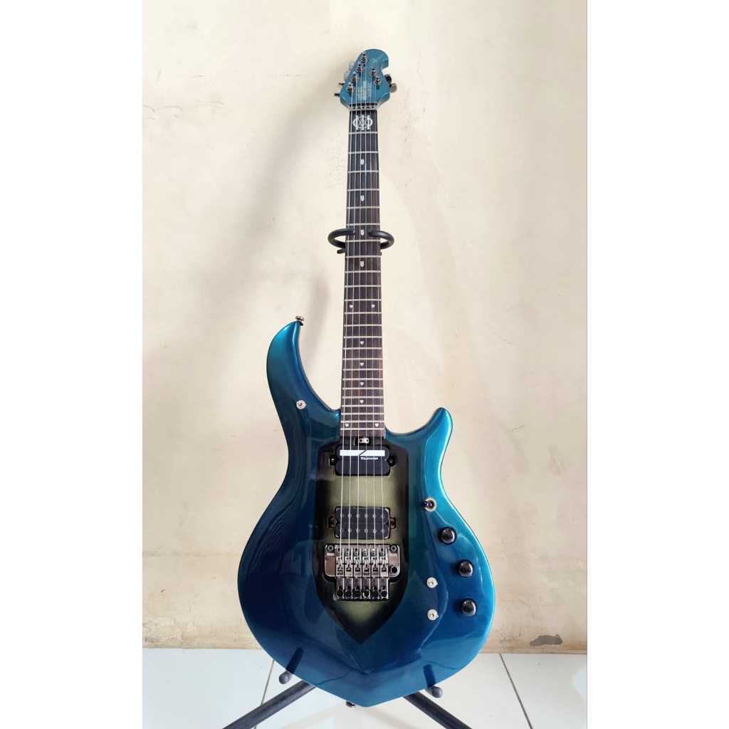 Gitar Elektrik Musicman Majesty Ernieball