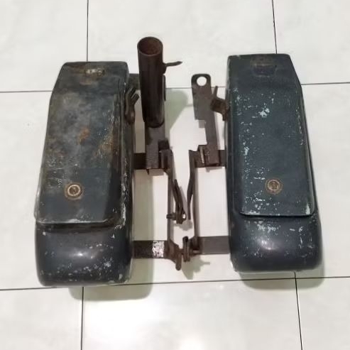 Box sepasang kanan kiri motor Motor Gedhe