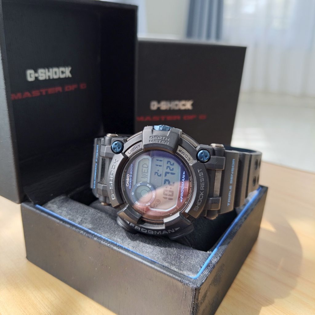 Jam tangan pria. CASIO G-SHOCK FROGMAN GWF D1000B JF