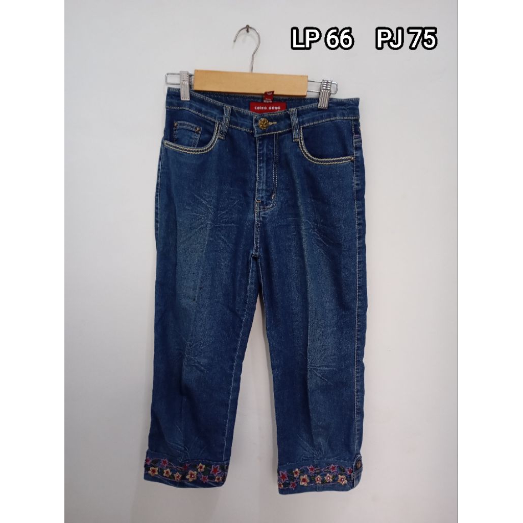 celana jeans remaja wanita