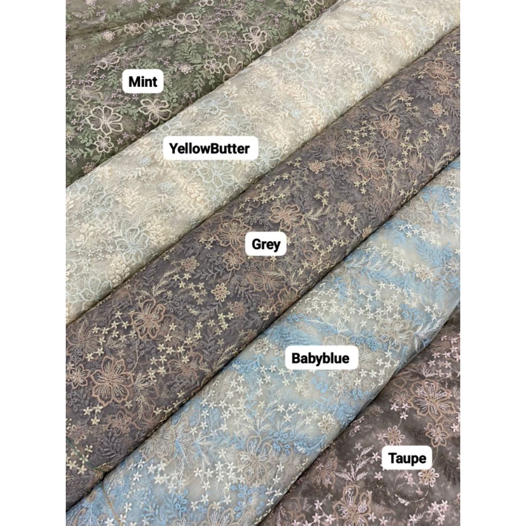 Kain Tile Motif Garden Flower 0.50 per pcs