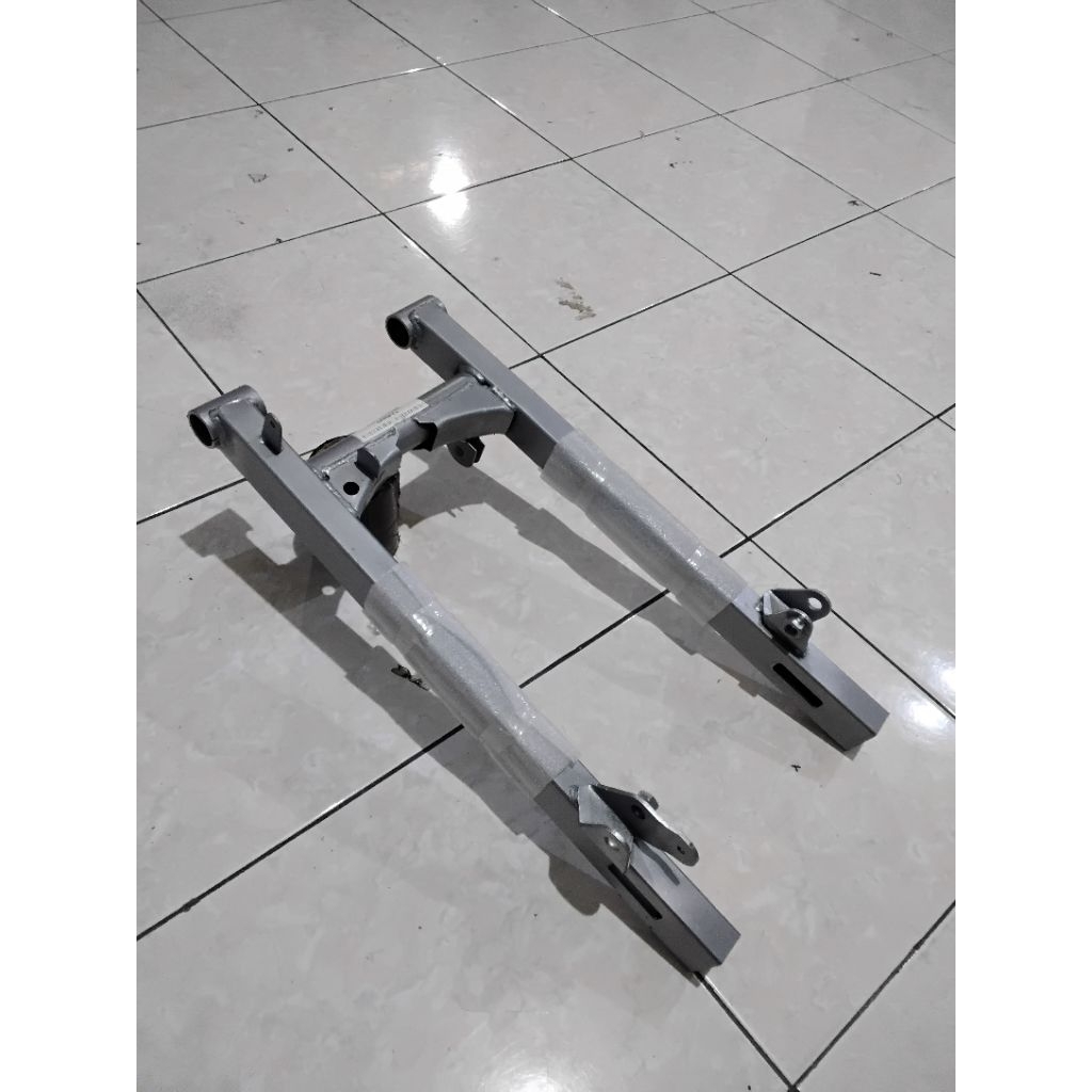 Swing Arm Jupiter Z1. Jupiter Robot Standart Silver