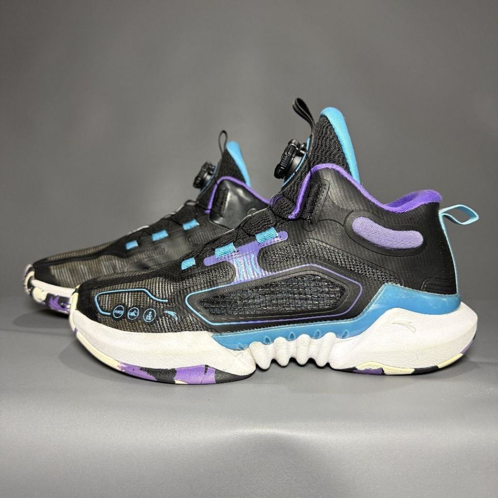 sepatu voli basket second anta shark teeth size 41