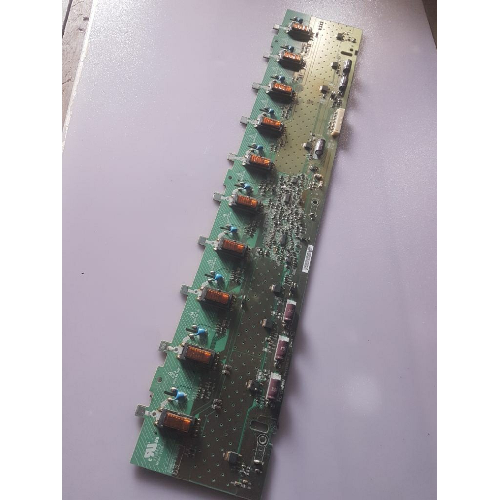 INVERTER BACKLIGHT TV LG LCD 42LK450 BEKAS NORMAL