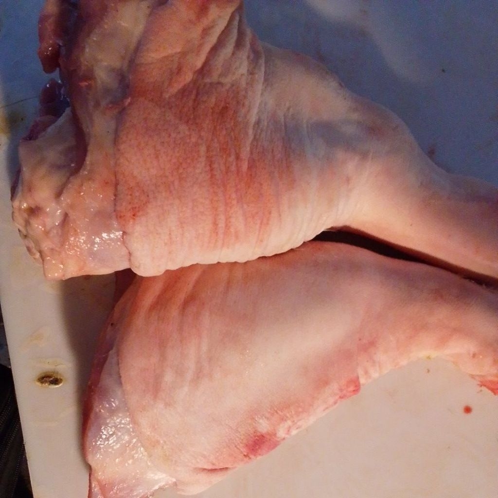 kaki depan blakang.babi/1kg