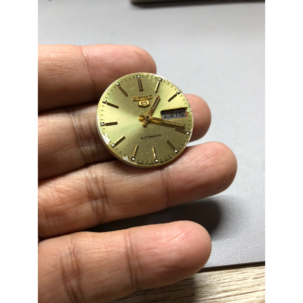 dial jam seiko 5 gold kondisi sesuai d foto ori