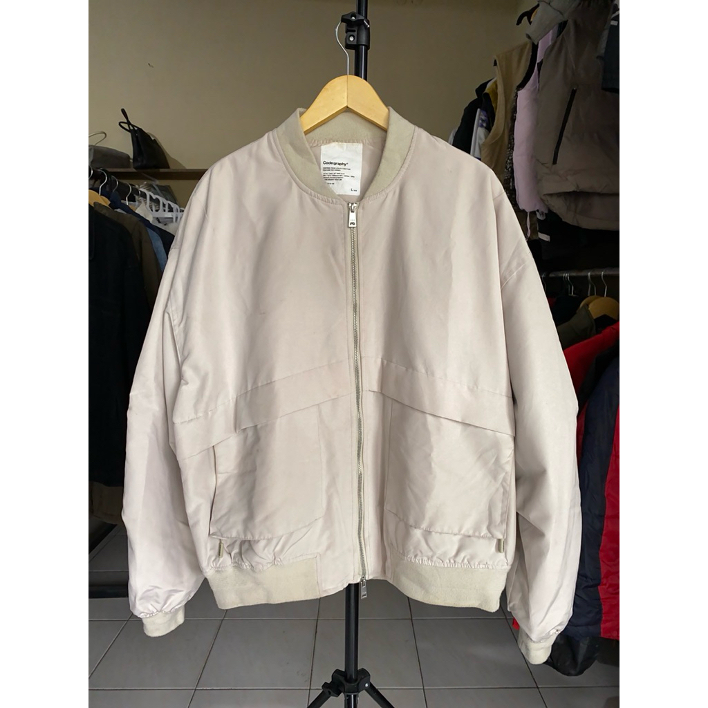Jaket Bombet Oversize Code:graphy Size L-XL