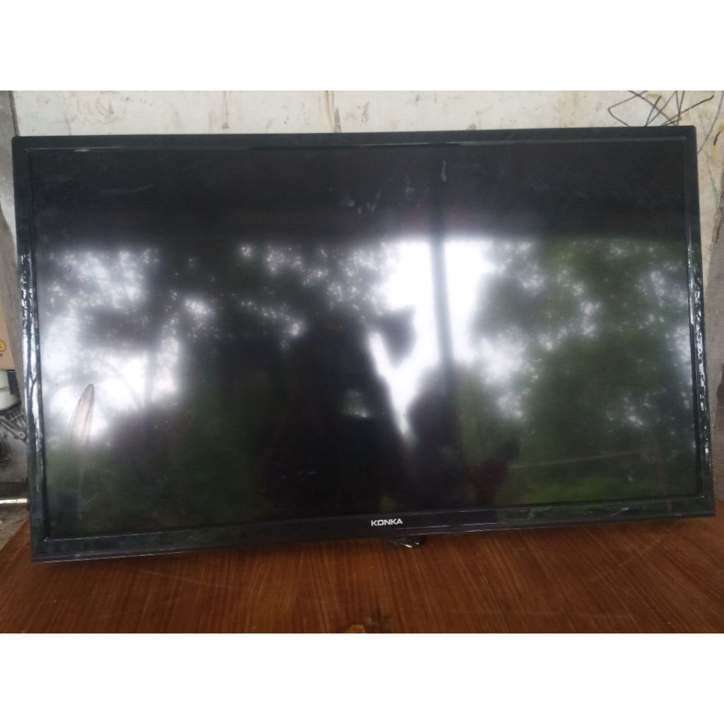 TV KONKA LED40RS600 RUSAK LCD PECAH