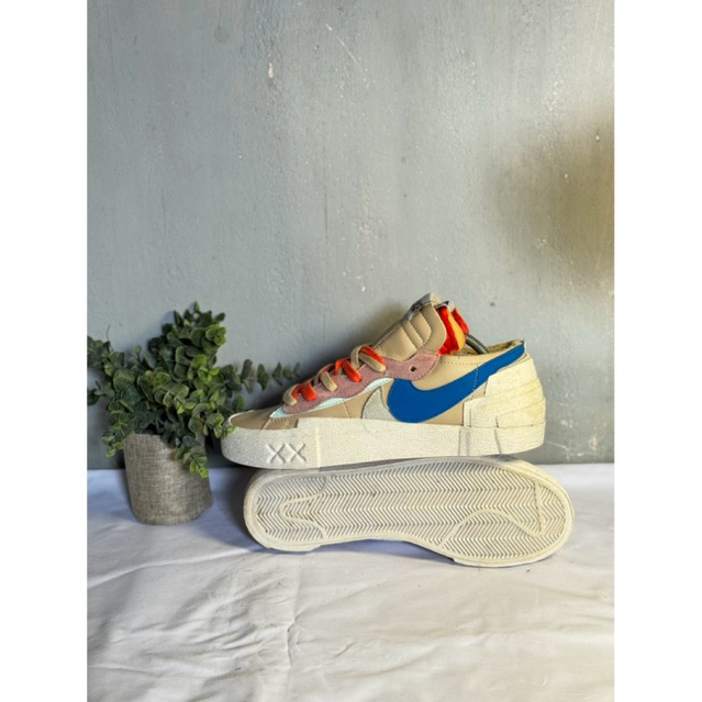 Sepatu Nike x Sacai x KAWS Blazer Low (Reed/Tan)size 43