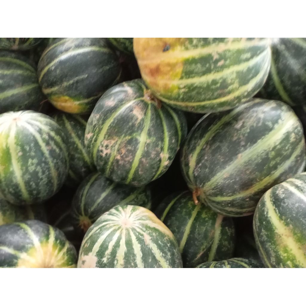 Buah Belewah Blewah manis segar