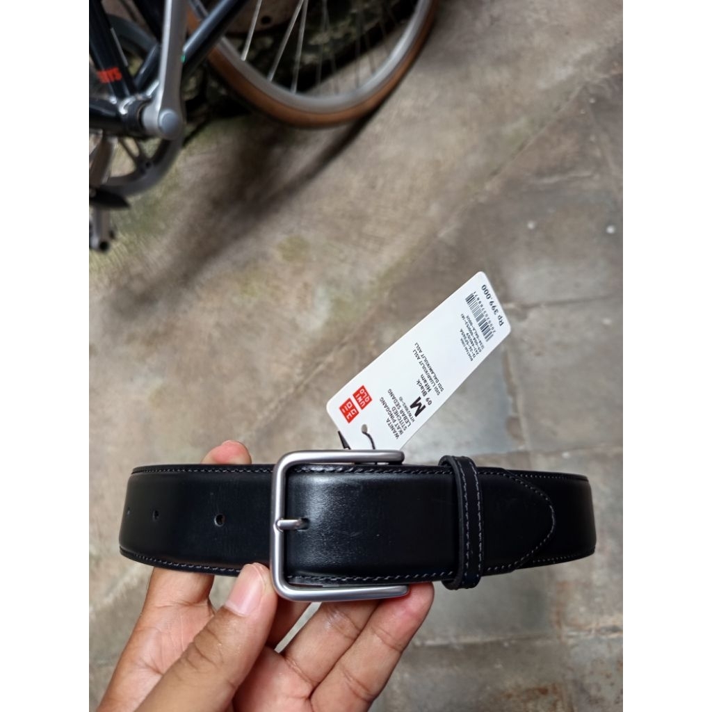 Uniqlo Italian Leather Belt Unisex size M