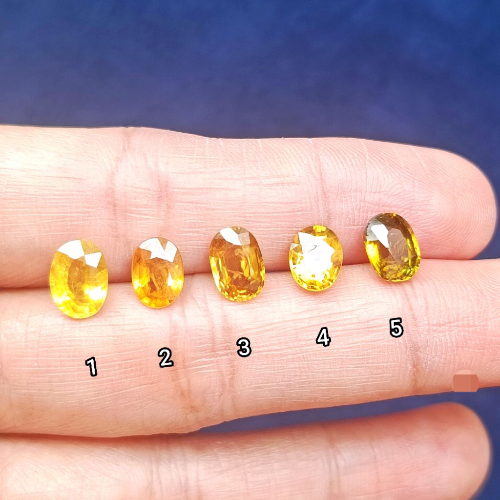 Batu Permata Yakut / Yaqut Cutting Oval - Natural Yellow Sapphire