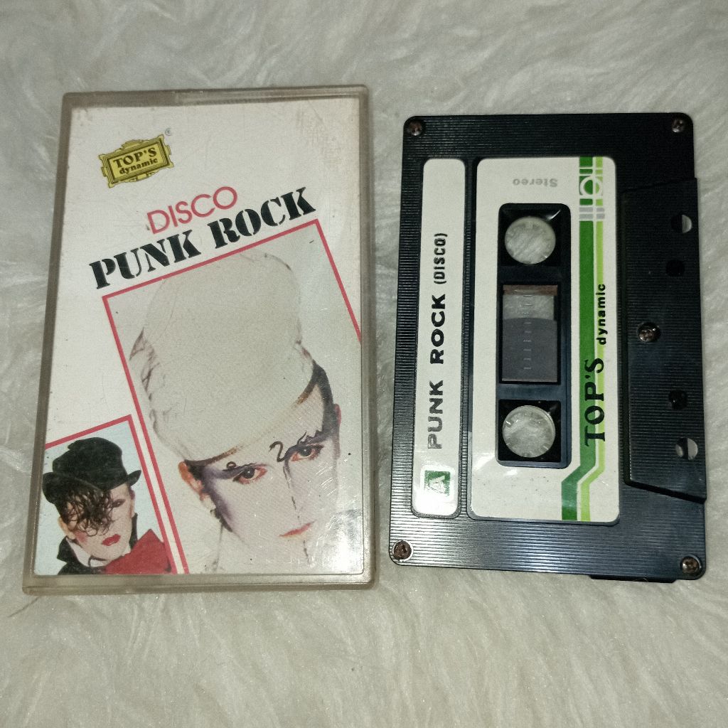 Kaset Pita Disco Punk Rock