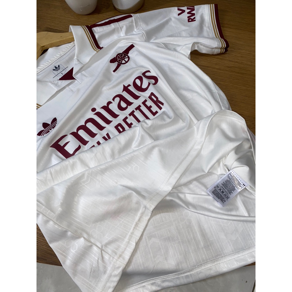 Arsenal third player issue