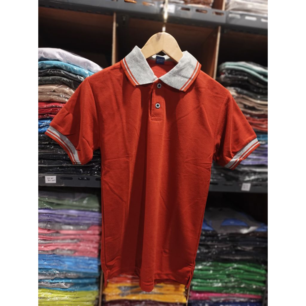 KAOS POLOS BERKRAH (POLO) MERAH BATA