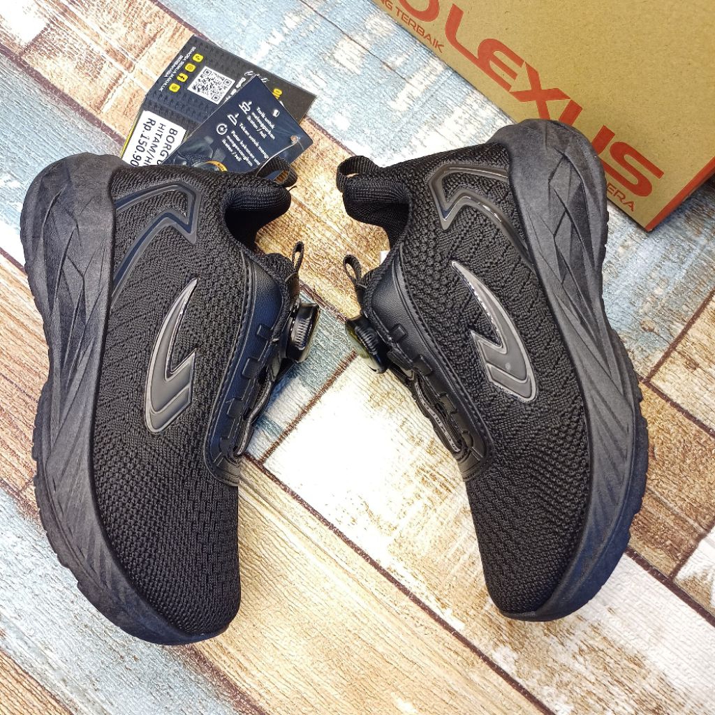 Sepatu sekolah New Era Borg tali putar