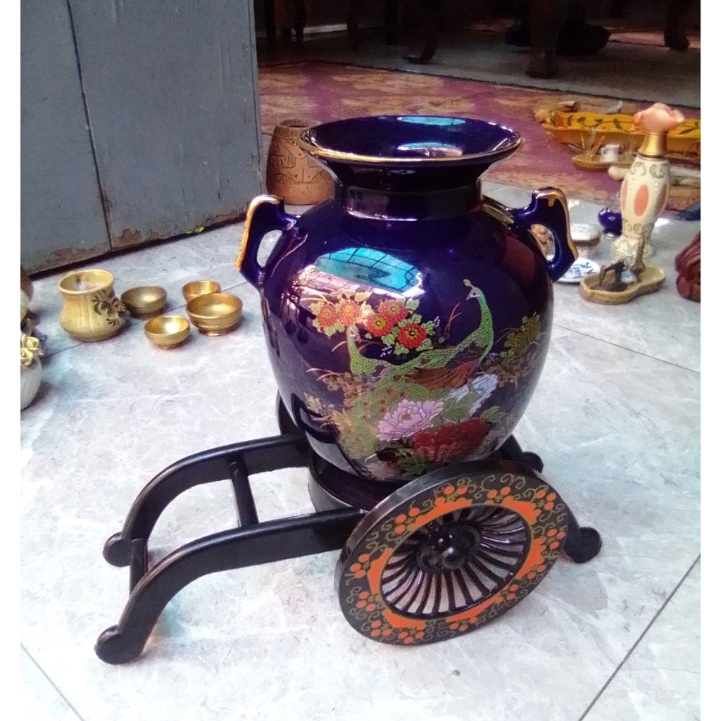 Pajangan Guci Keramik Kecil Antik Merak Preloved