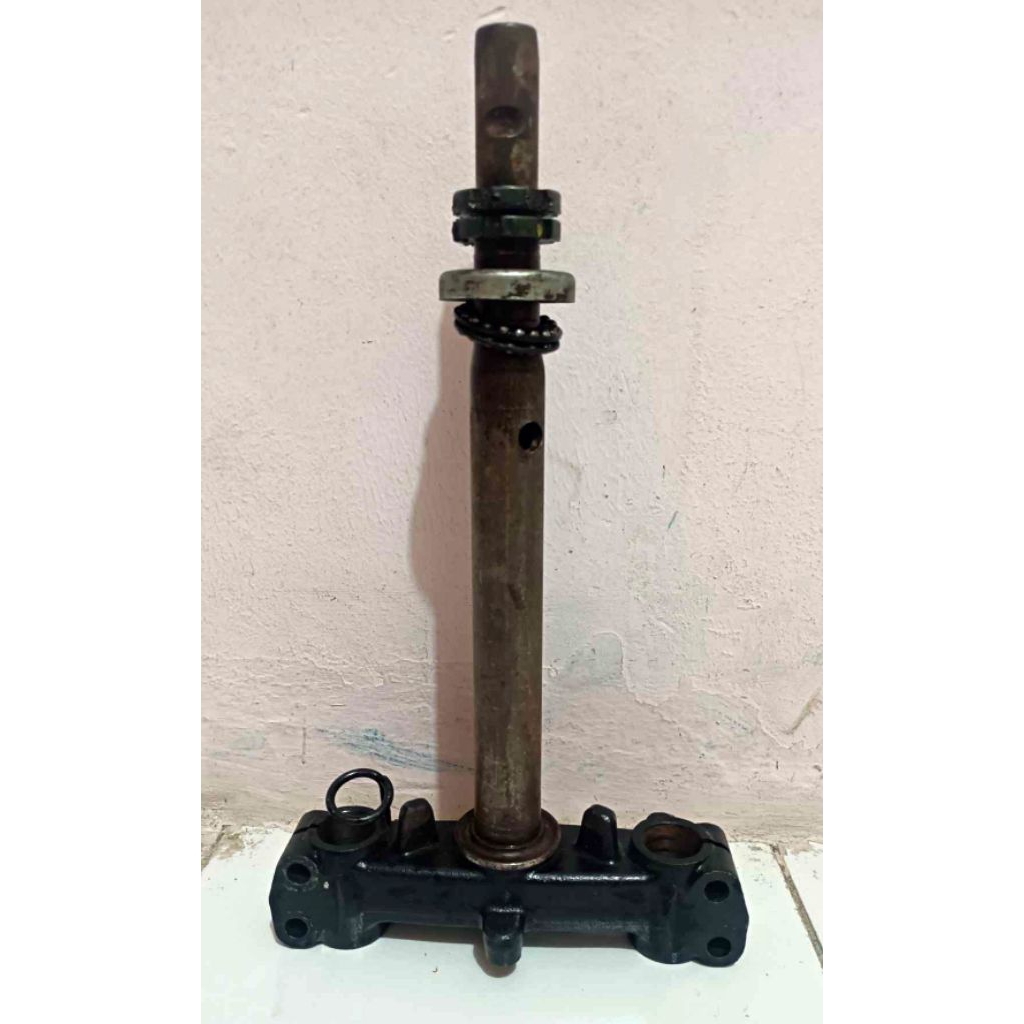 T segitiga Mio Sporty / Mio Smile / Mio Lama Karbu Original bekas