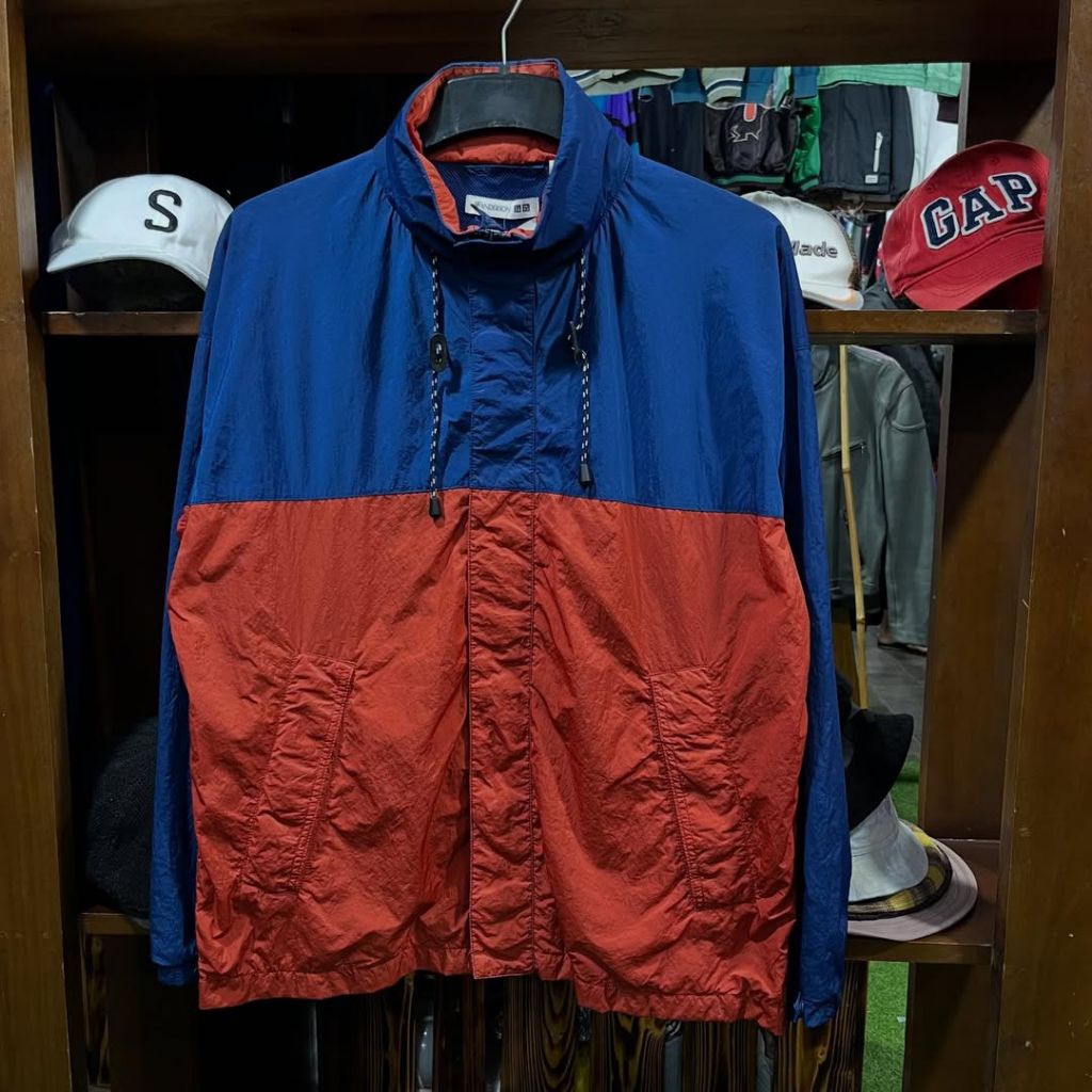 jaket outdoor UNIQLO JWANDERSON hidden hoodie size XL casual bagus
