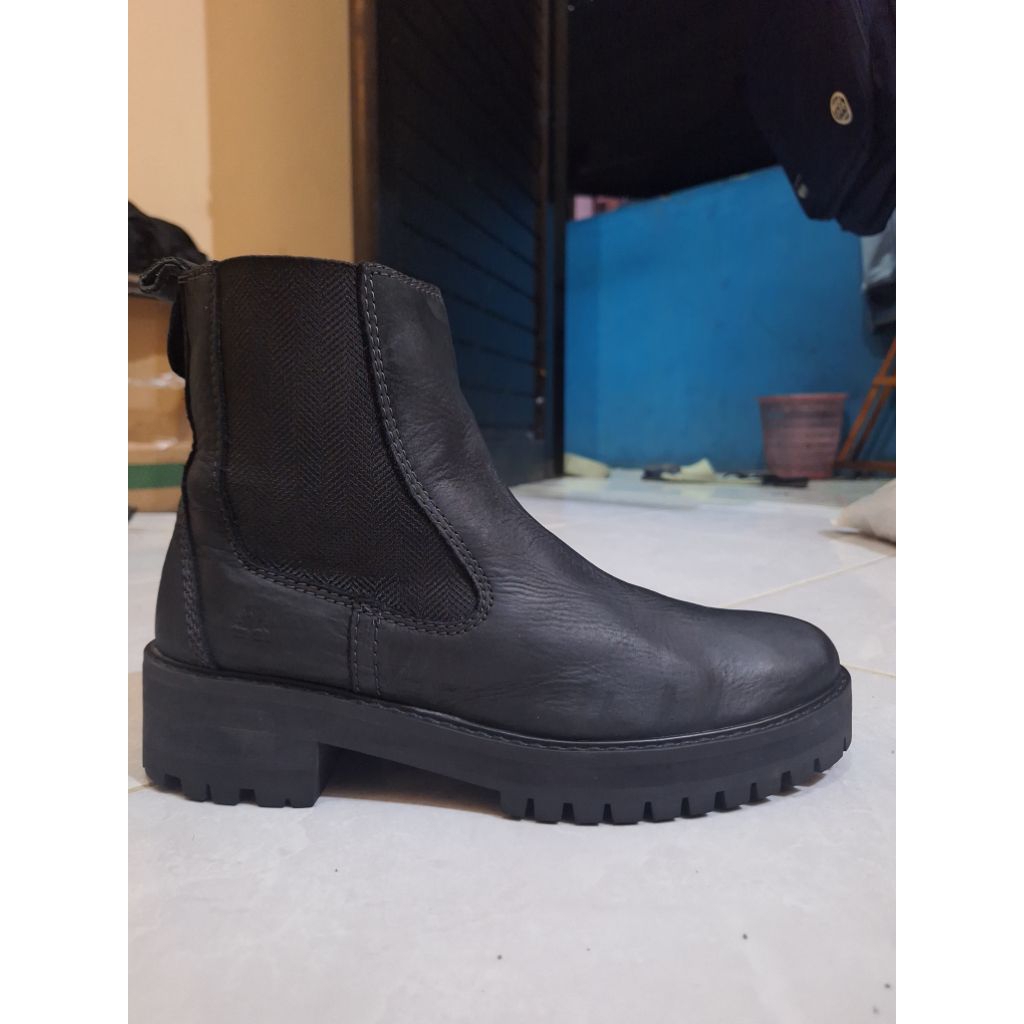 sepatu boot bekas timberland size 39,5
