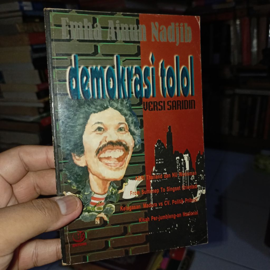 Demokrasi Tolol Versi Saridin by Emha Ainun Nadjib