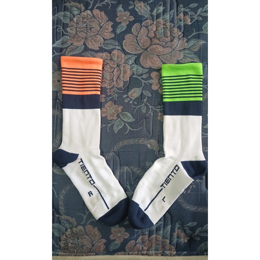 Kaos Kaki olahraga tiento compression socks