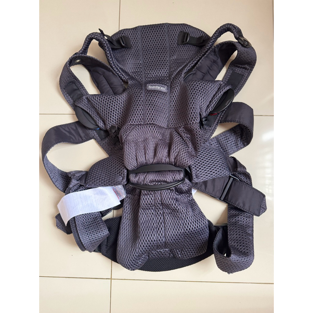 preloved BABYBJORN  carrier gendongan
