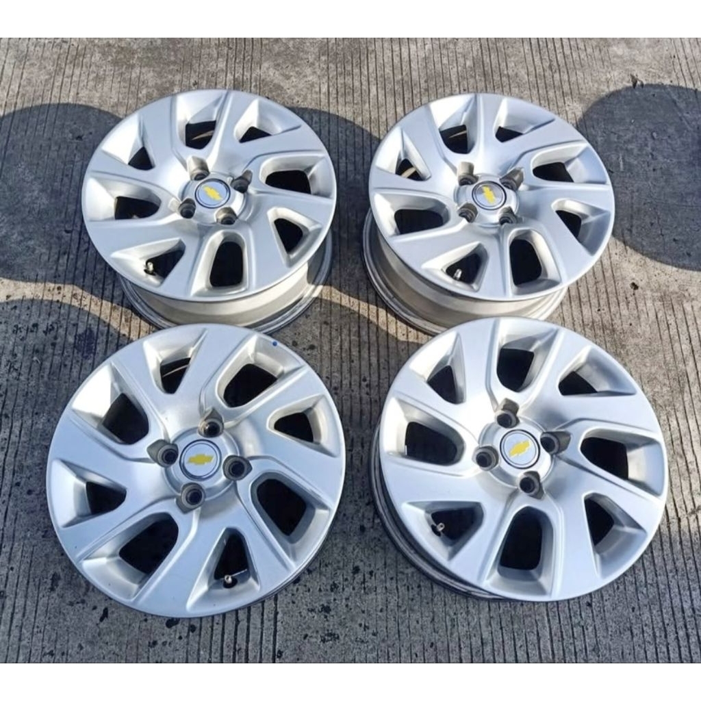 Velg copotan Chevrolet spin r15 original