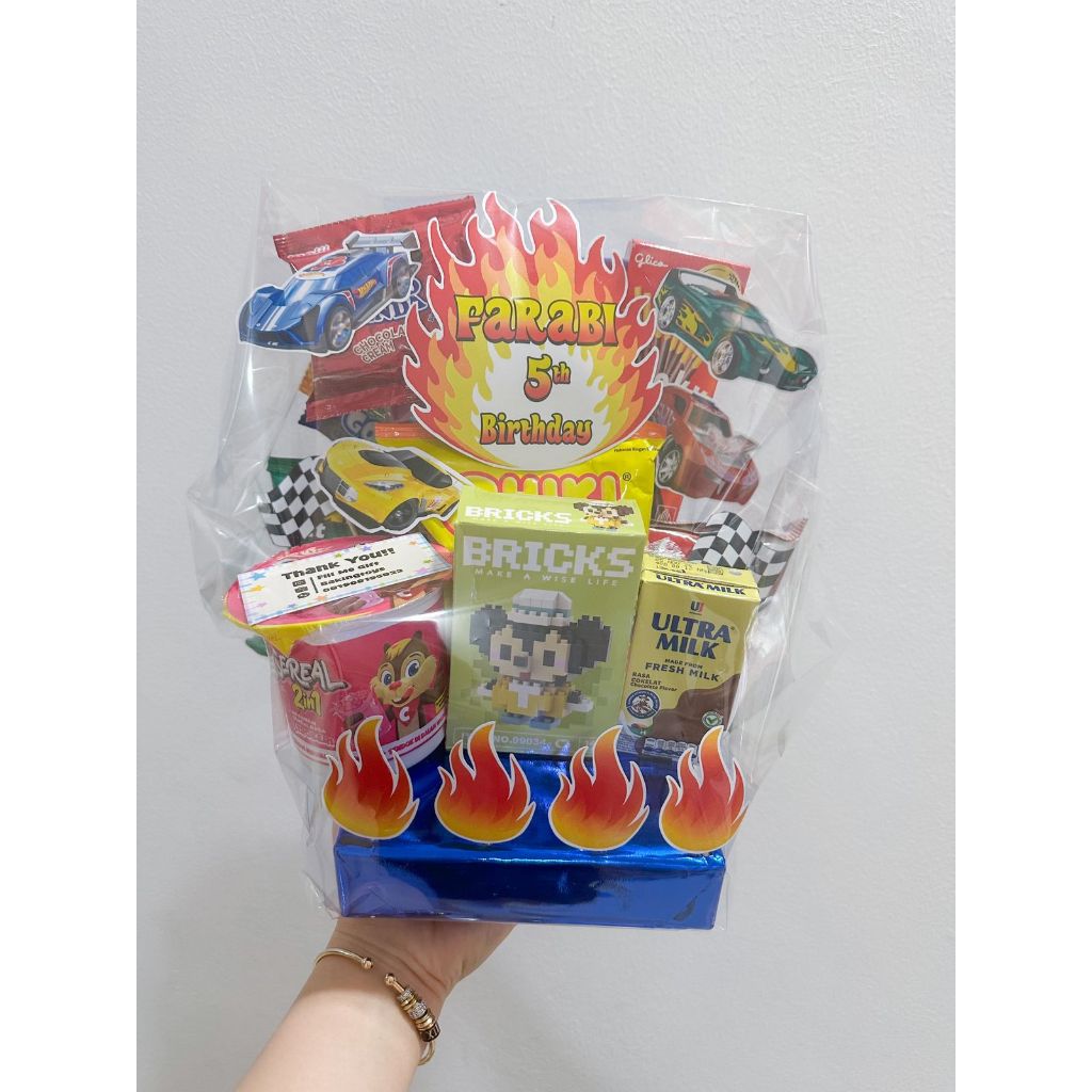 Mini Hampers Birthday Snack Mading Ulang Tahun / Kado Ulang Tahun Hot Wheels