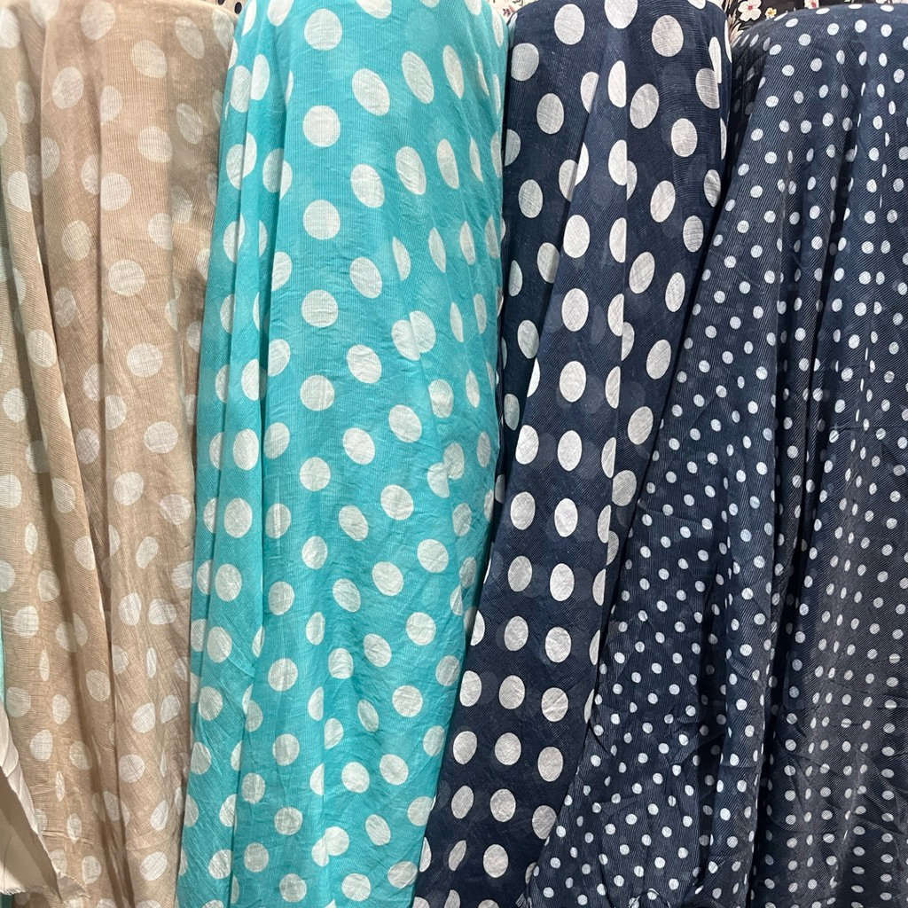 kain katun silky sutra motif polkadot