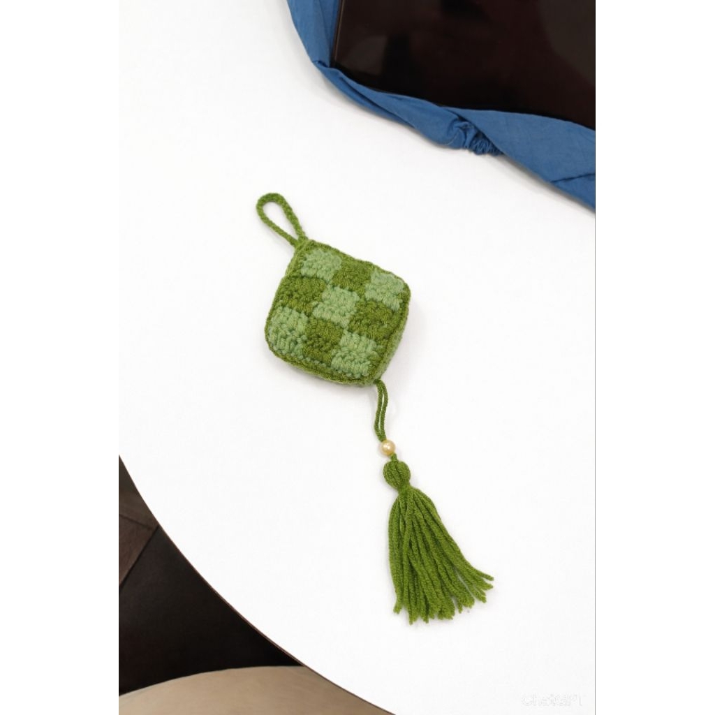 Pouch ketupat rajut - ketupat crochet