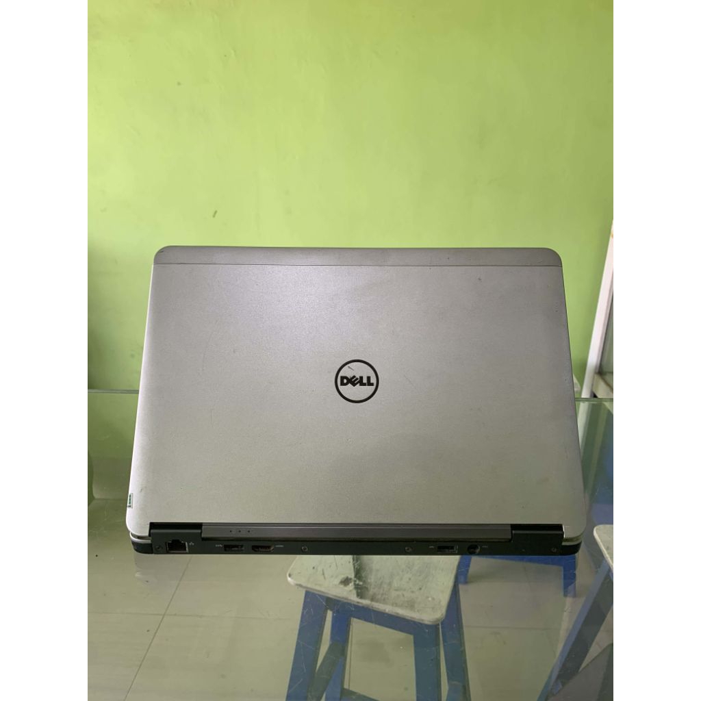 Dell Latitude E7240 intel i5 4th gen Ram 8gb minus